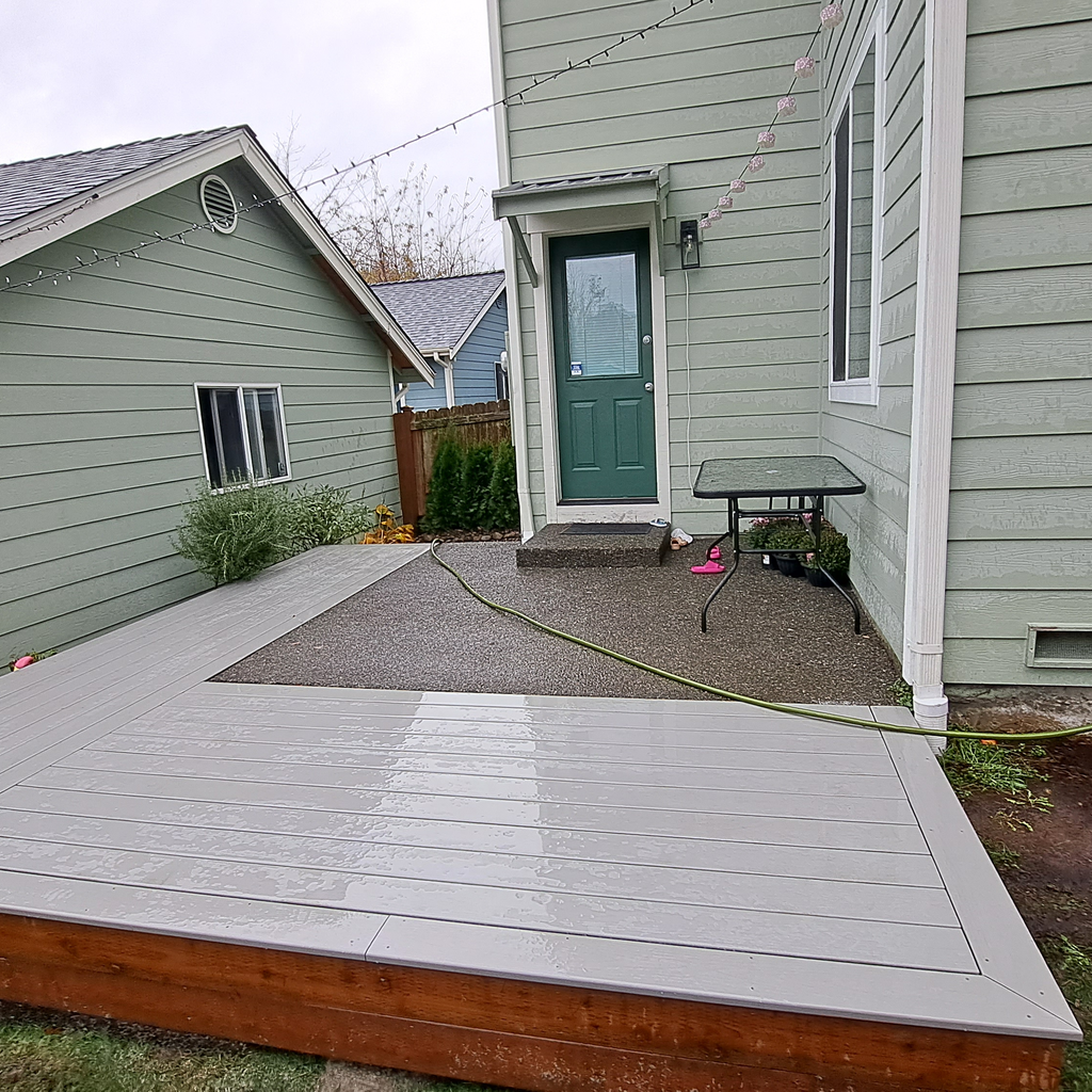 Deck finalized 8<br />Snoqualmie Deck Project After