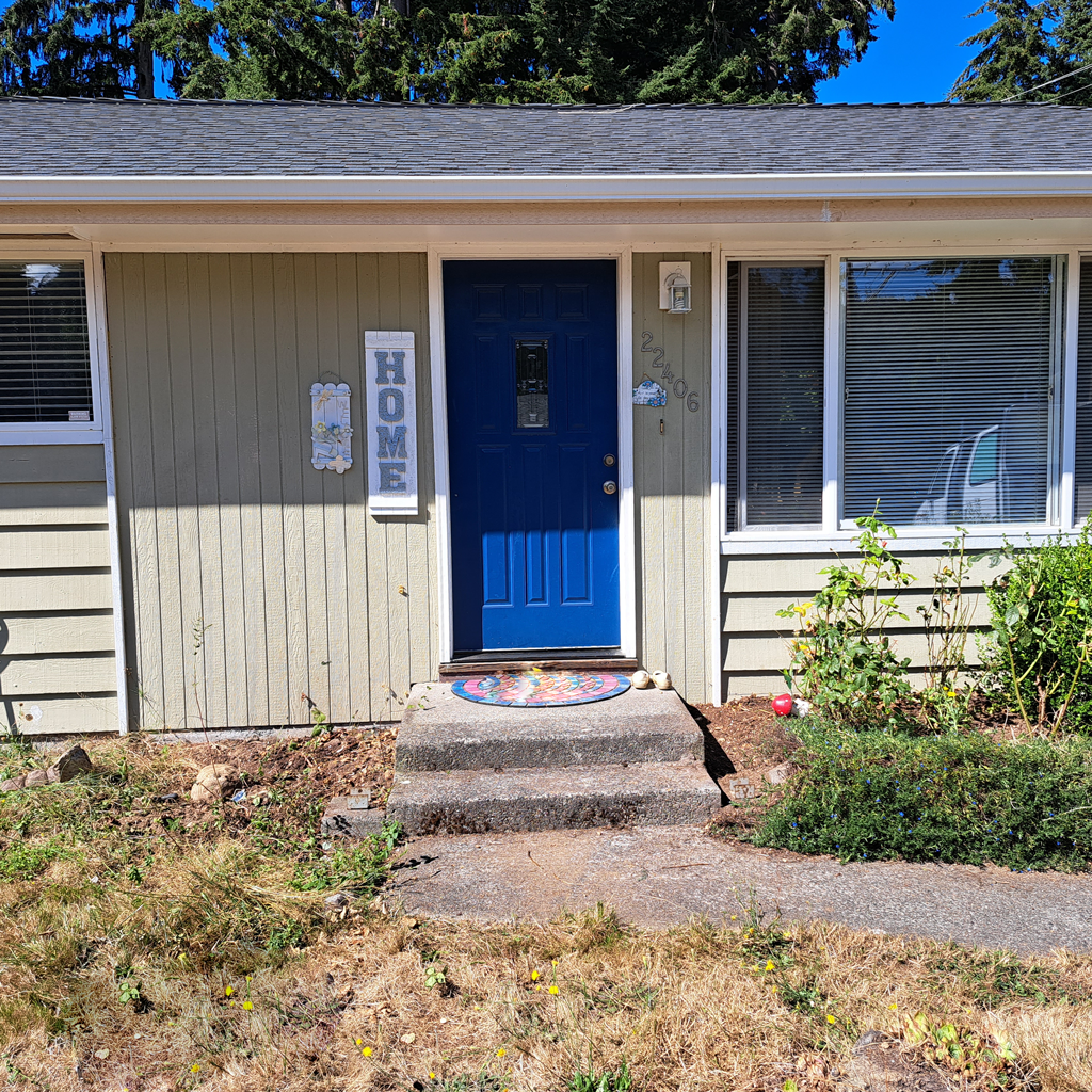 Front porch addition before 3<br />new front porch build